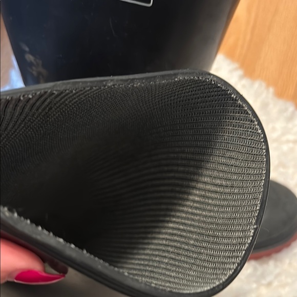 L.L. Bean Black and Red Winter Rain Boots - Picture 3 of 5